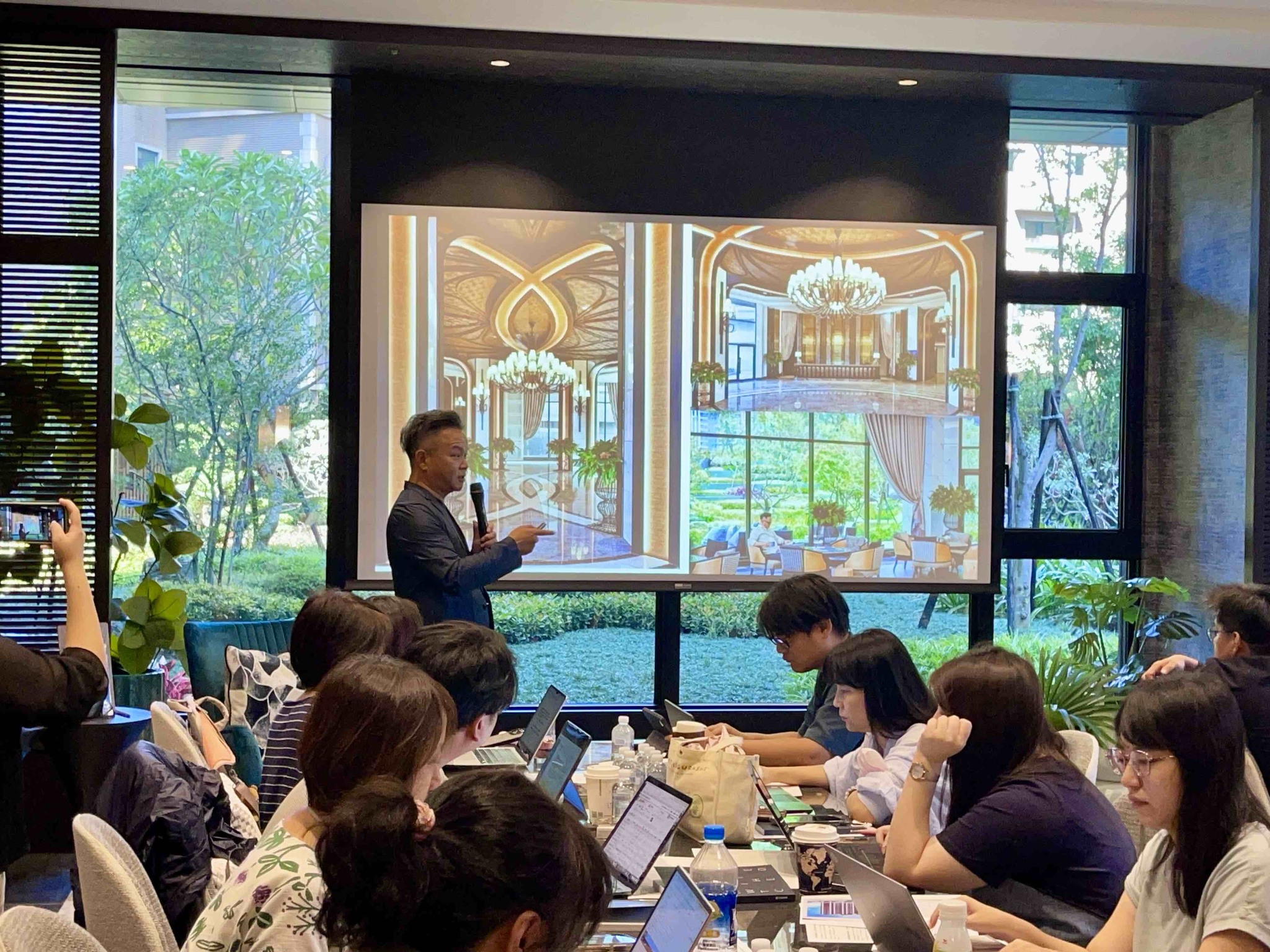 563531483 1389307696535400 3768874672917277067 N